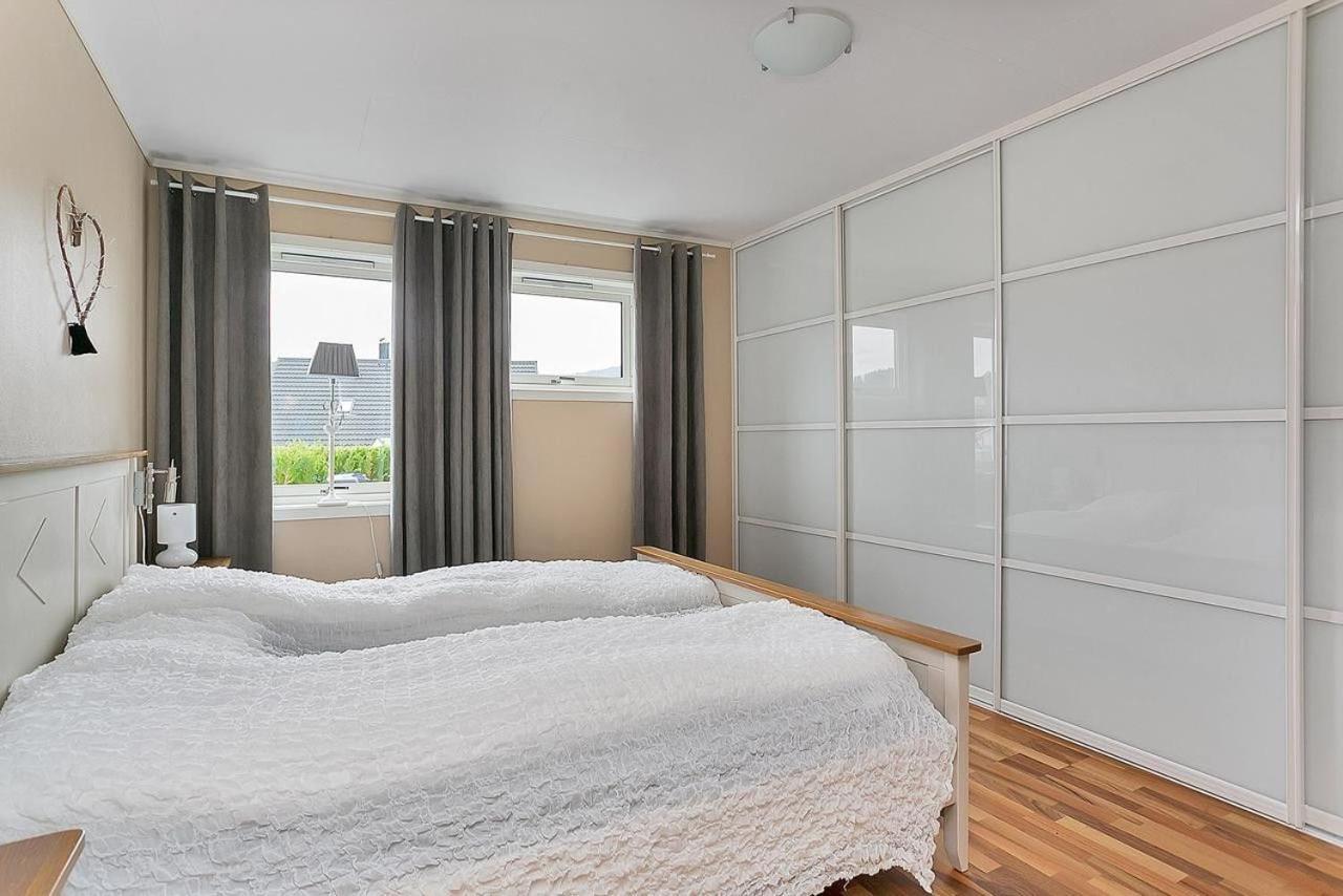 Systra Hotel Apartments Sjøholt Δωμάτιο φωτογραφία